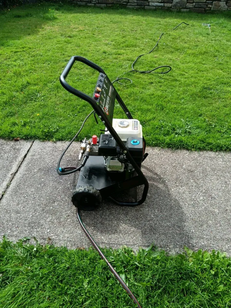 Genius Brothers Power Washer - Image 3
