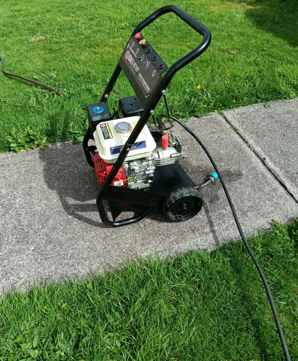 Genius Brothers Power Washer - Image 4