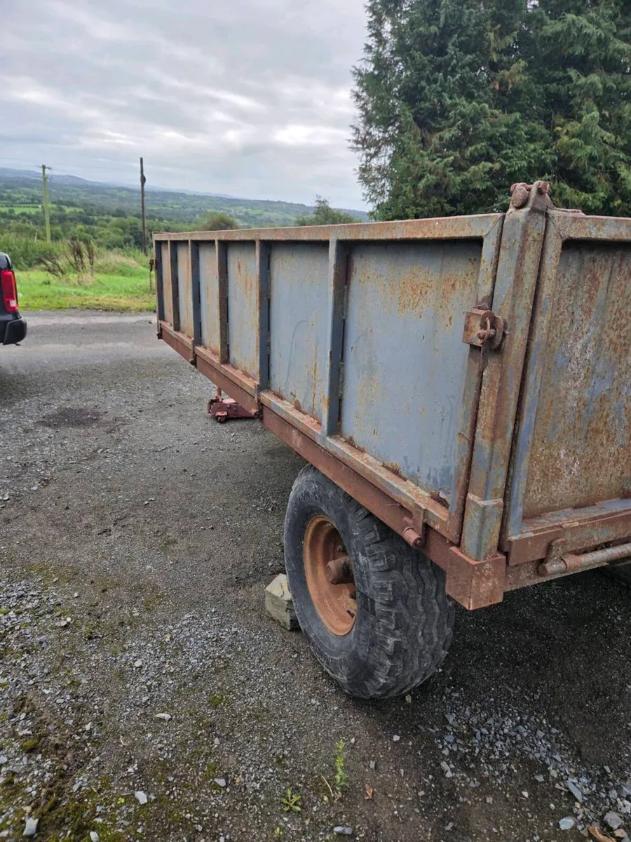 Tipping trailer - Image 2