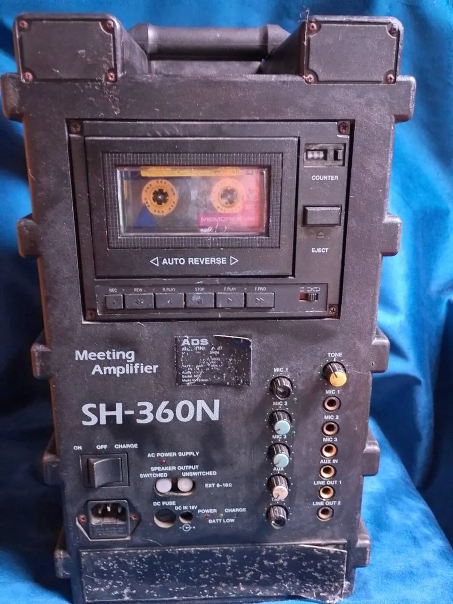 240v / 12v Portable Meeting Amplifier / PA System - Image 1