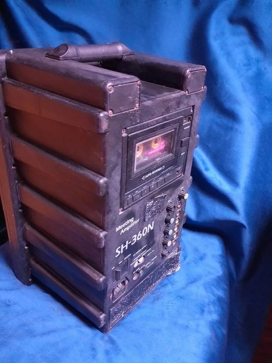 240v / 12v Portable Meeting Amplifier / PA System - Image 2