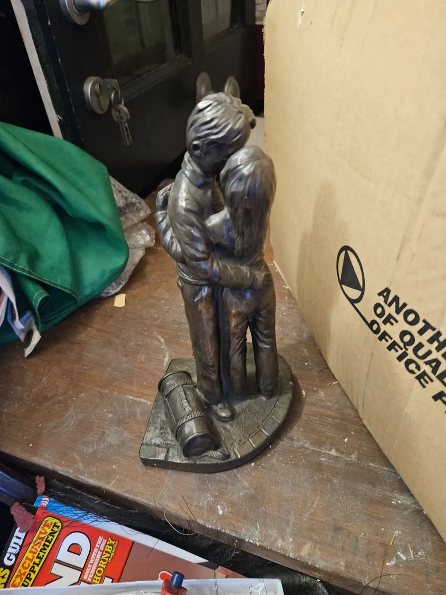 Jeanne Rynhart I Love You Figures - Image 1