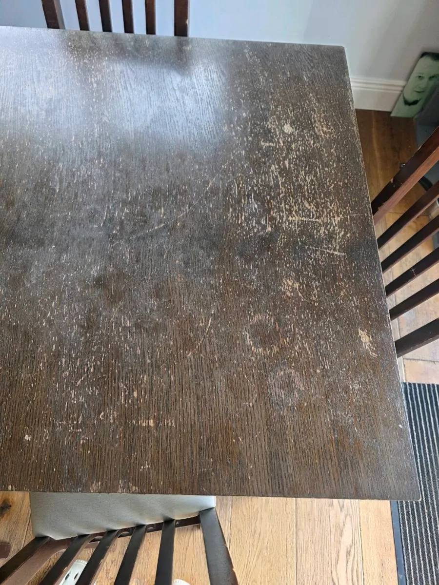Kitchen table and chairs - Image 3