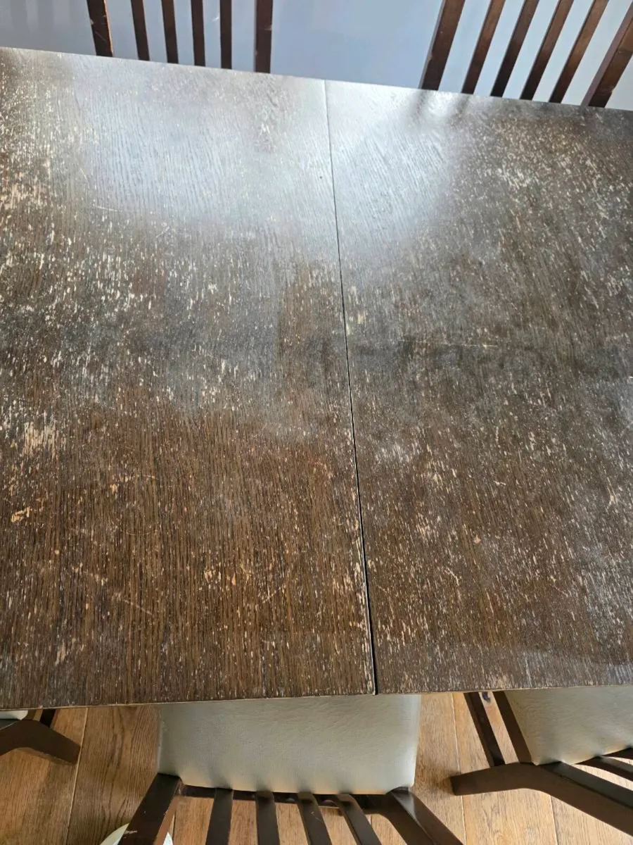 Kitchen table and chairs - Image 4