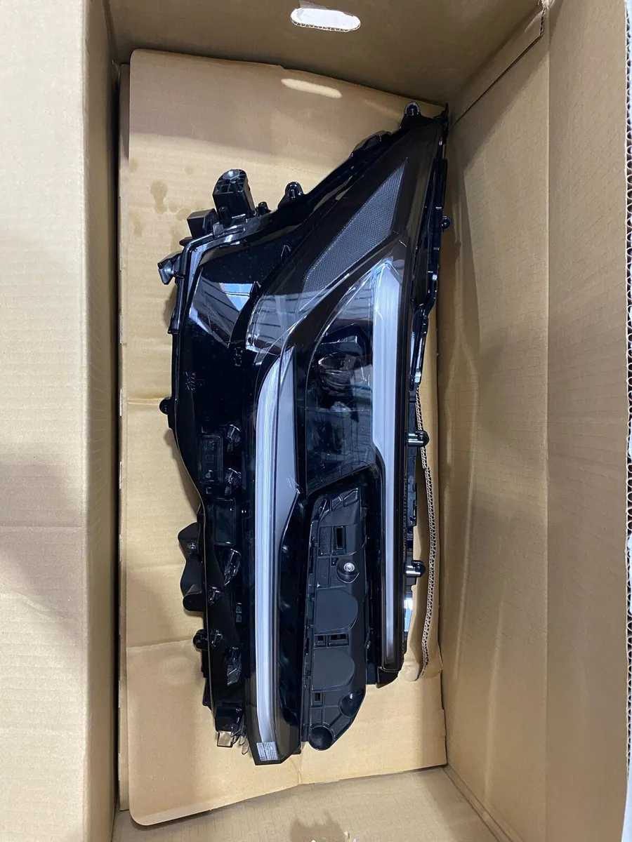 Toyota Rav 4 Rh headlight 2026 - Image 1