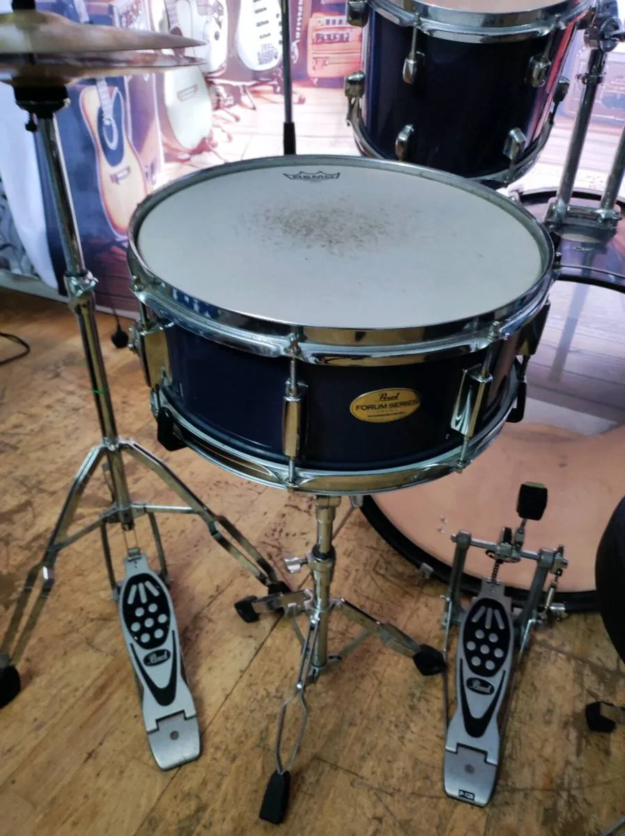 Pearl Forum Series drum kit - Image 3