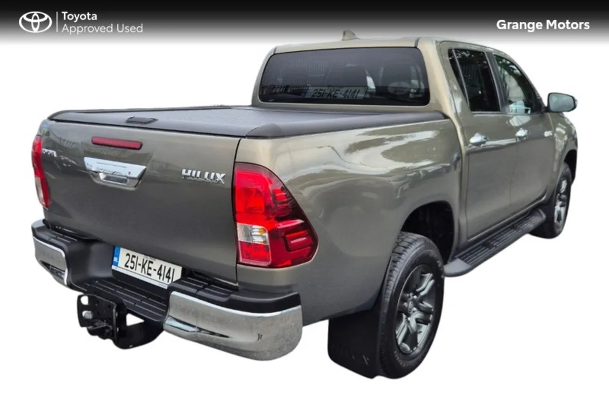 Toyota Hilux HILUX 2.8 SR5 DOUBLE CAB - Image 3