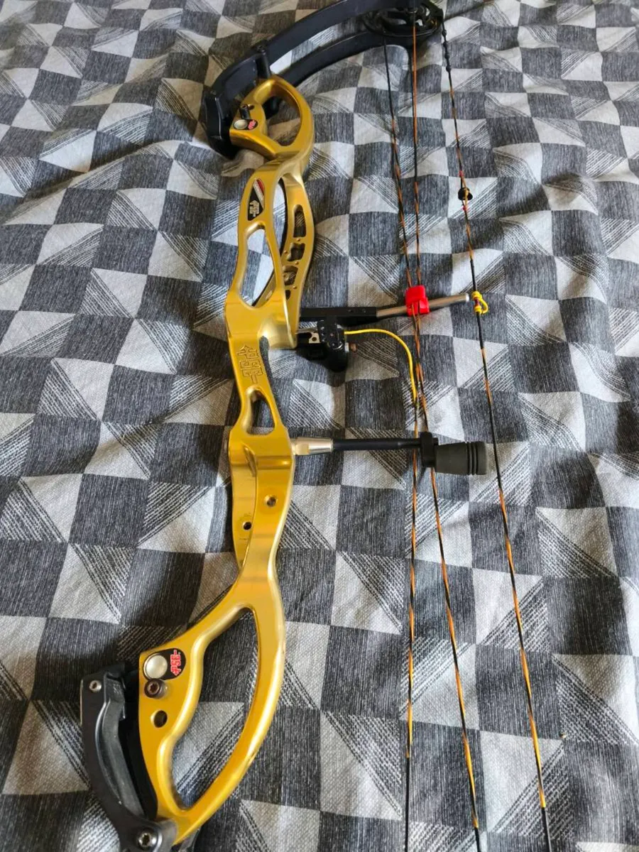 PSE Compound bow - Image 4