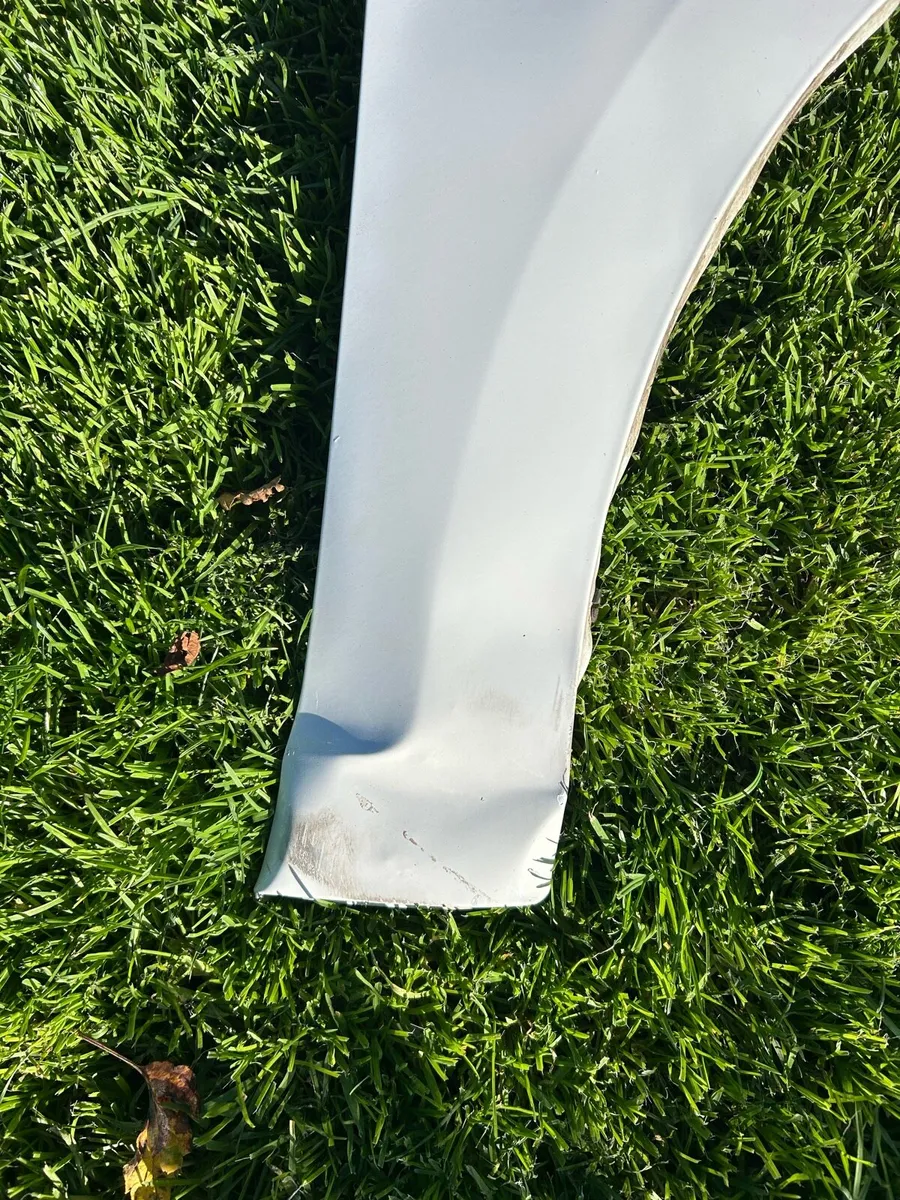 VW Golf MK7 Wing White - Image 3