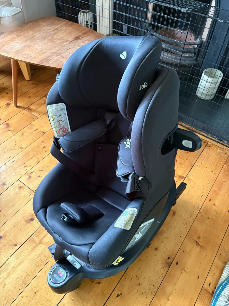 Joie i-spin 360 car seat (black) - Image 1