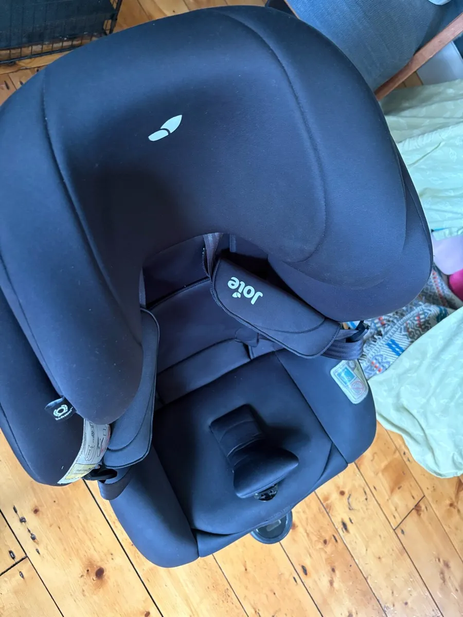 Joie i-spin 360 car seat (black) - Image 2