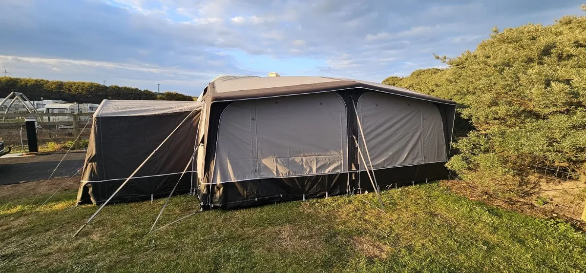 Caravan awning - Image 1