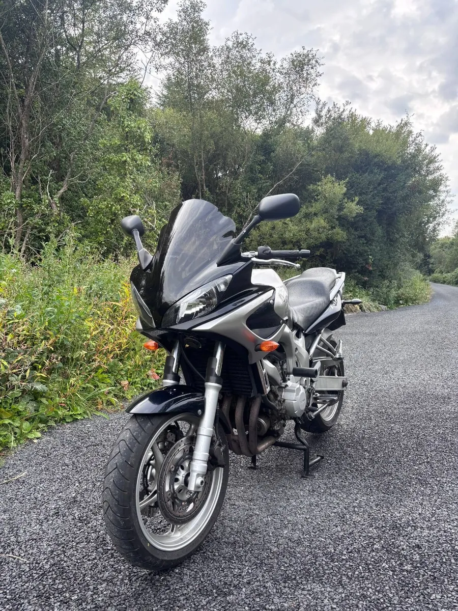 Yamaha FZS600 Fazer - Image 1