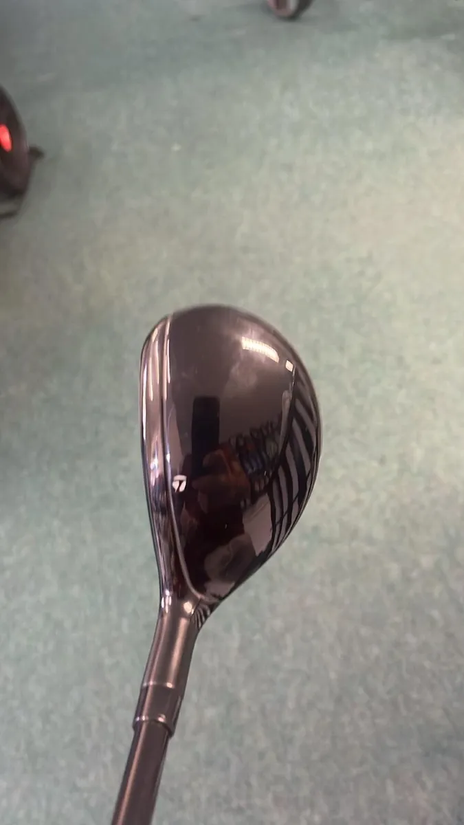 NEW Taylormade Qi103 (19') Hybrid Reg Only €185 - Image 4