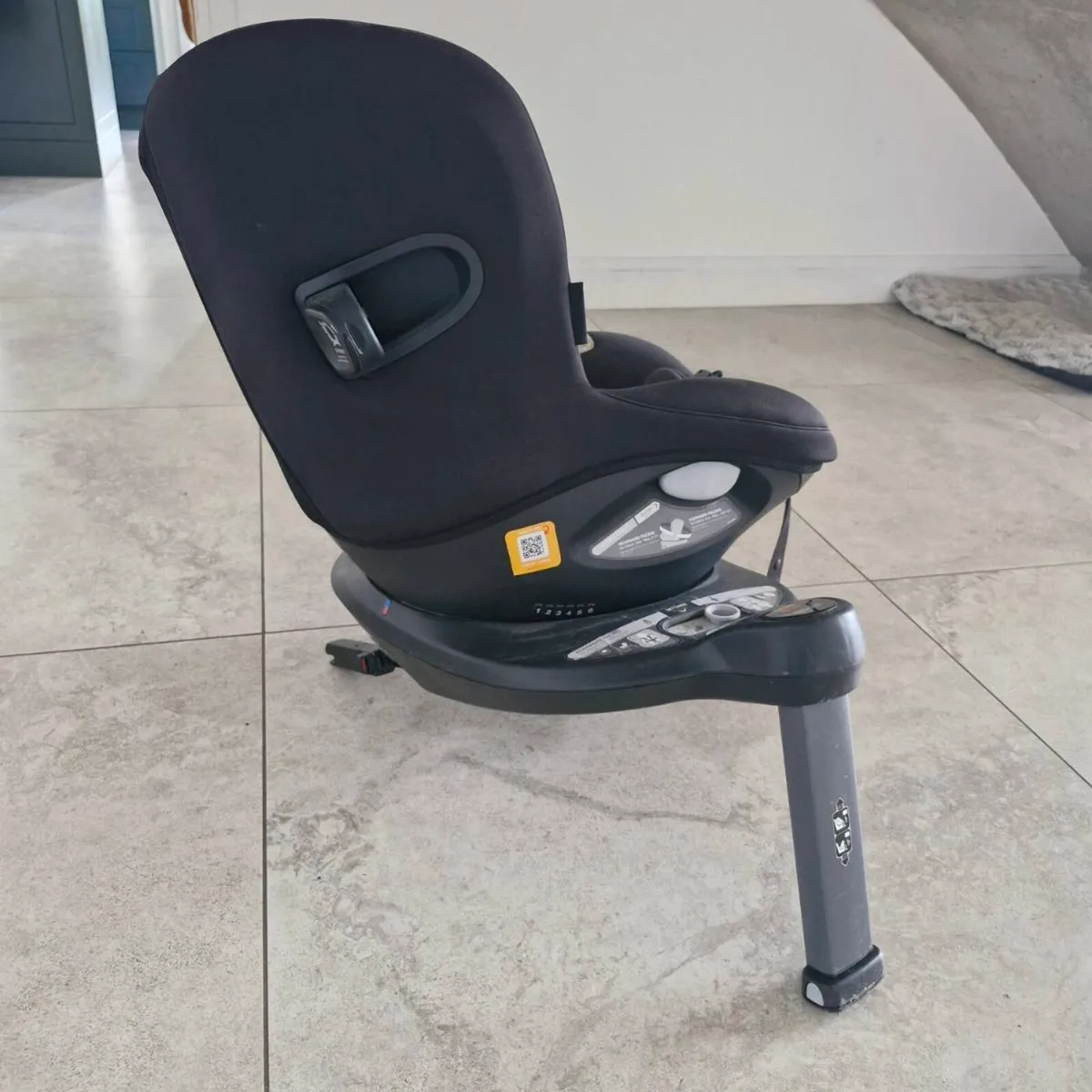 Car Seat - Image 3