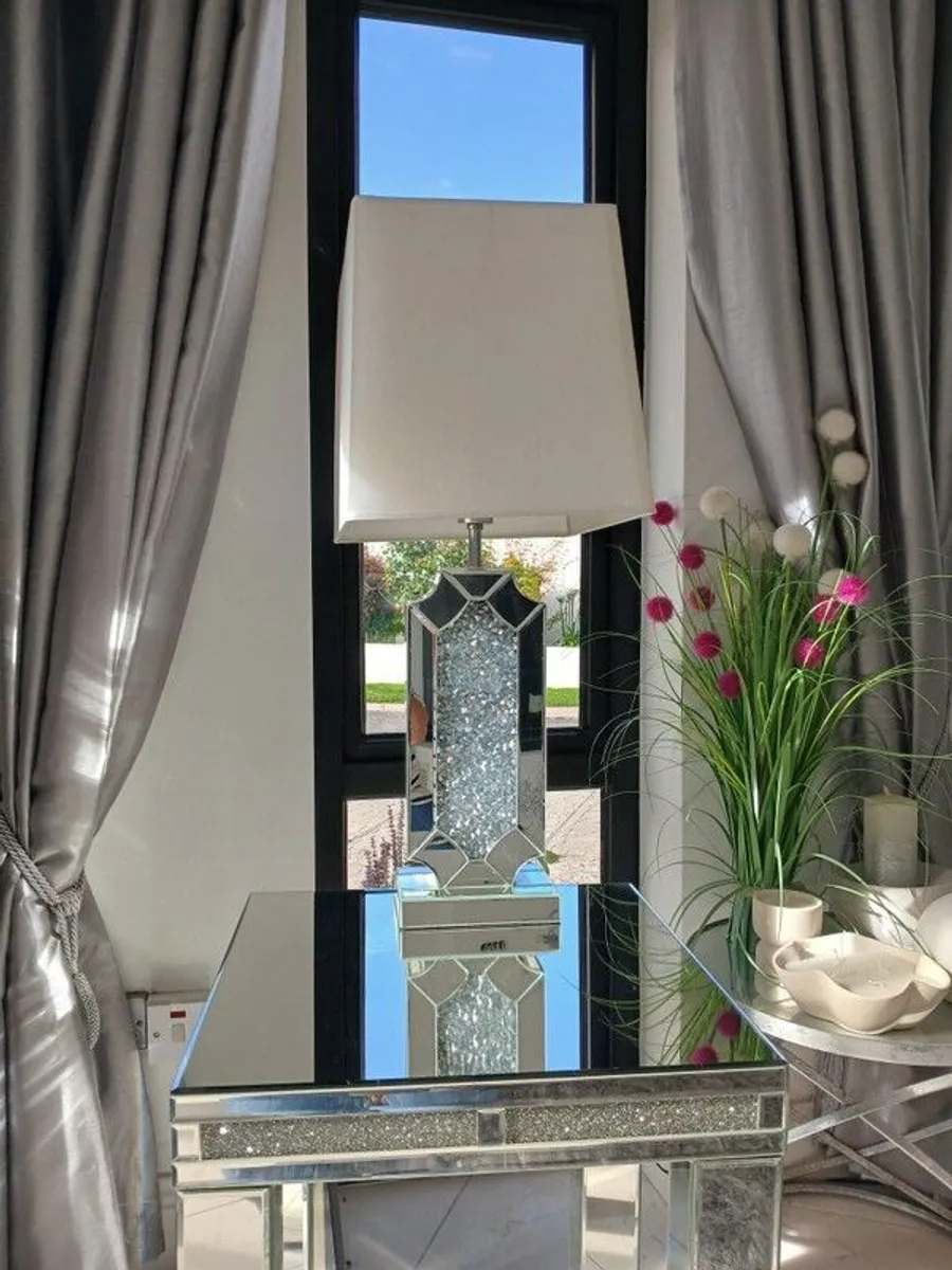 large mirrored lamps x 2 - Image 1