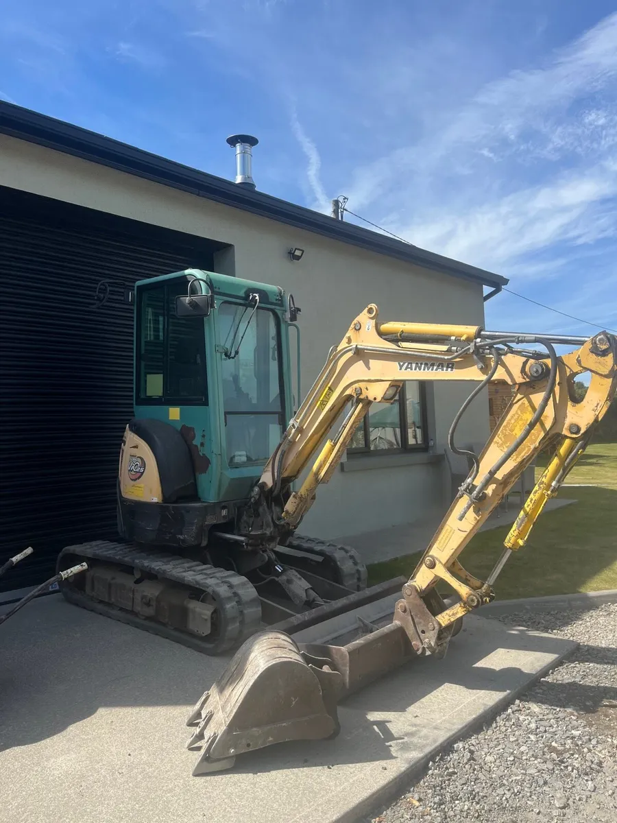 2015 2.8 tonn yanmar mini digger - Image 3