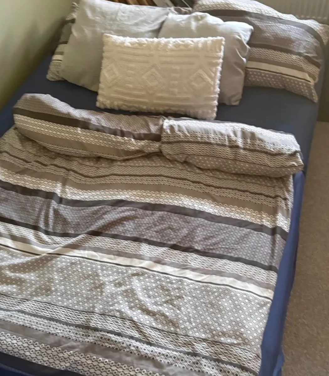 Sofa bed - Image 3
