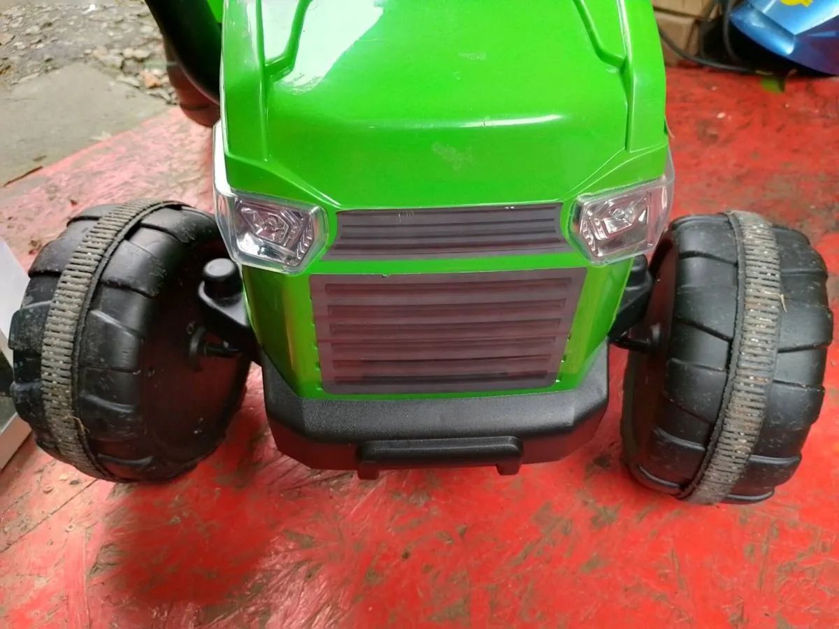New Ex display Kids 12V Electric Ride-On Tractor - Image 2