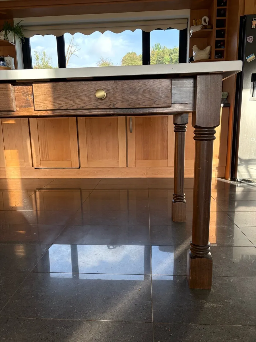 Kitchen Island - Image 2