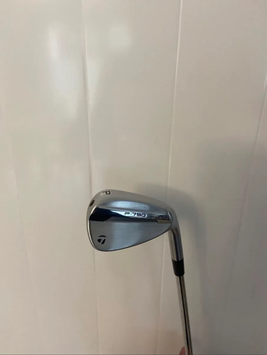 P790 Irons Mint (Price is negotiable) - Image 1