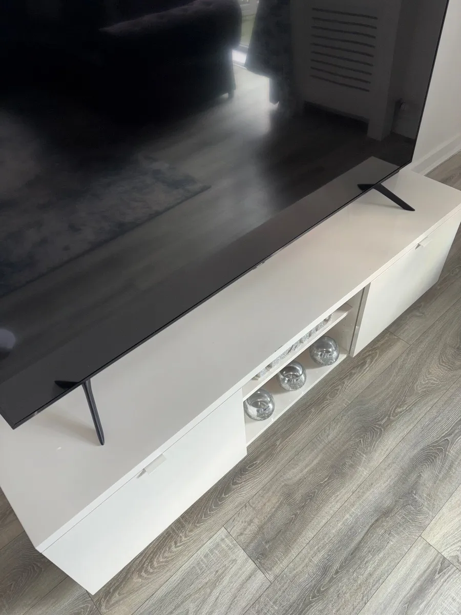 Gloss Tv Stand - Image 3