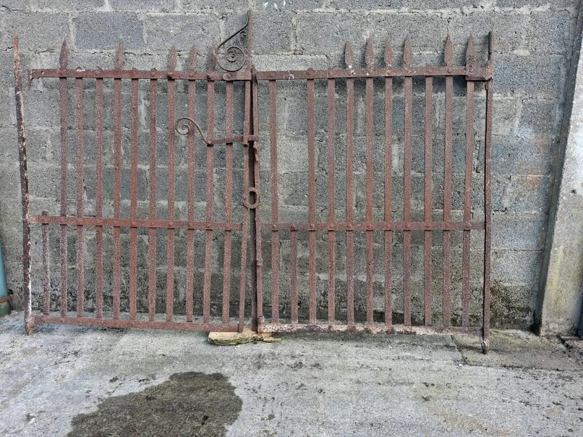 Blacksmiths gate - Image 2
