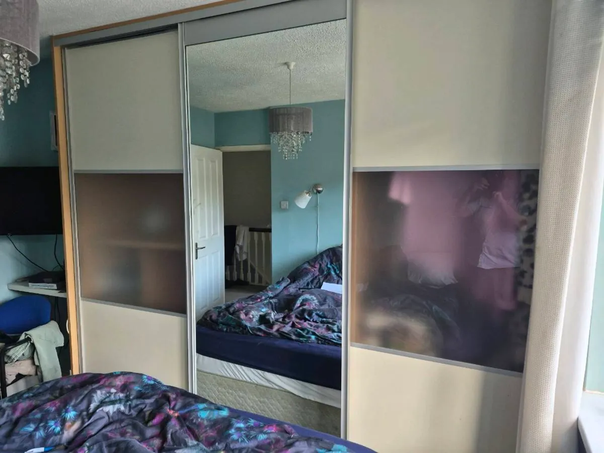 Wardrobes sliding built in 3 door - Image 2