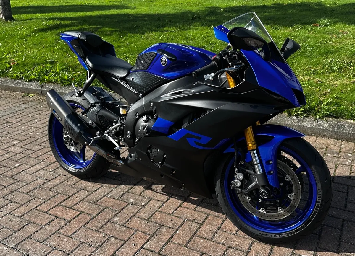 Yamaha R6 - Image 1