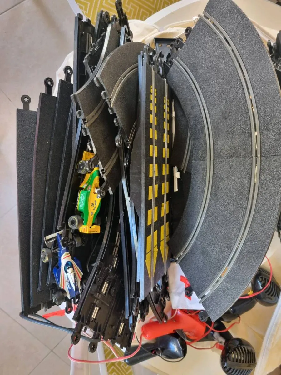 Large electric race track - Image 3