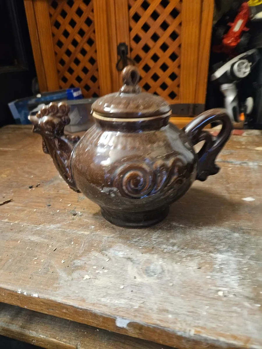 Vintage Style Tea Pot Chicken Design - Image 2