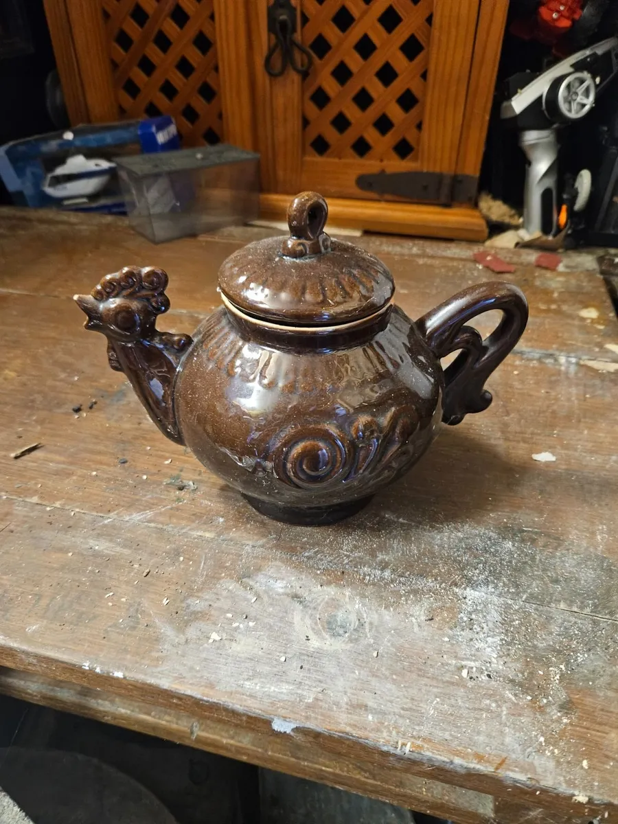 Vintage Style Tea Pot Chicken Design - Image 4