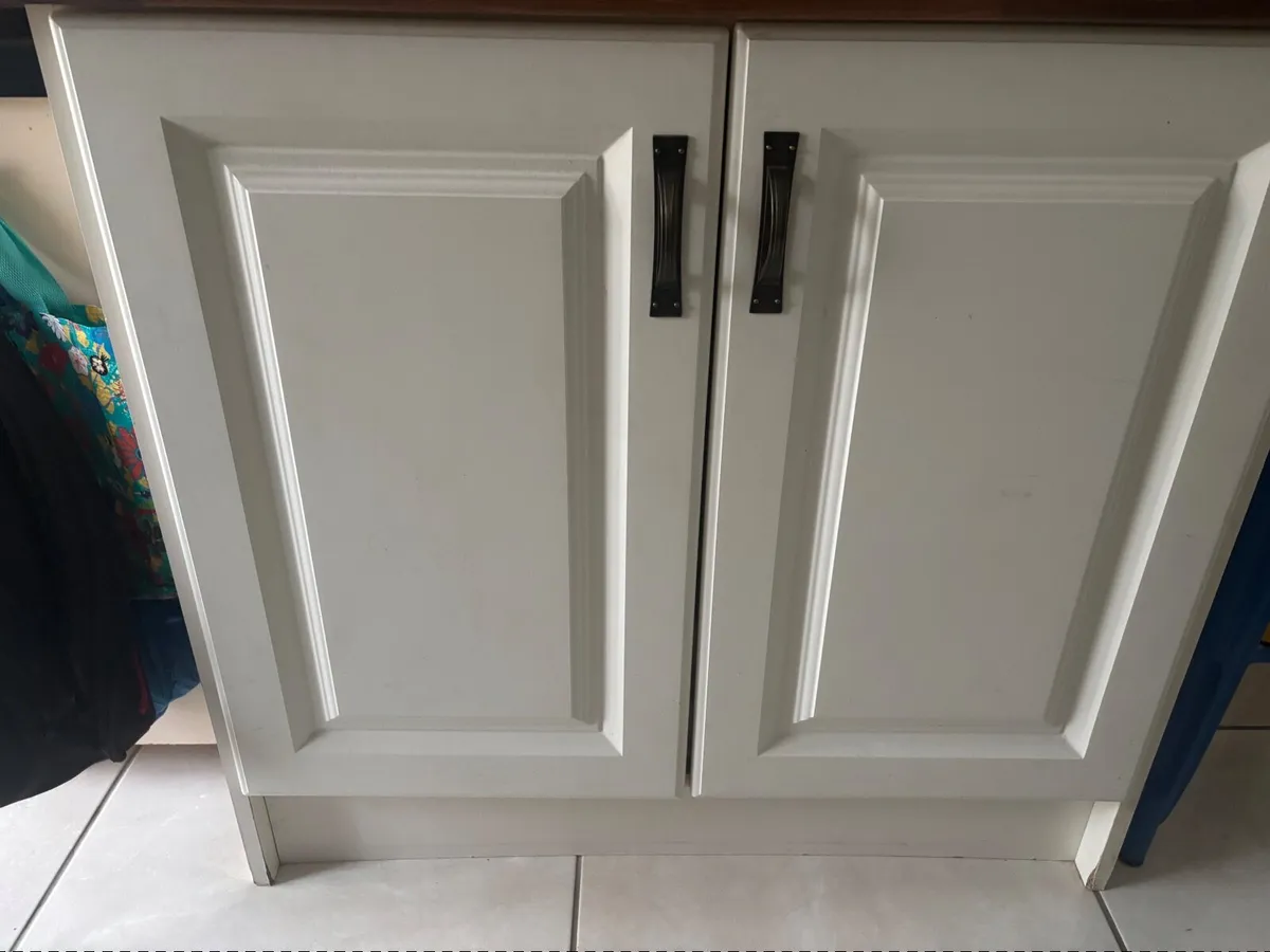 Kitchen units - Image 3