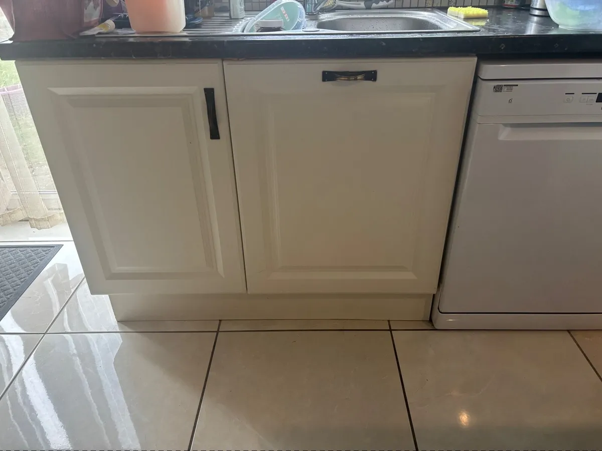 Kitchen units - Image 2