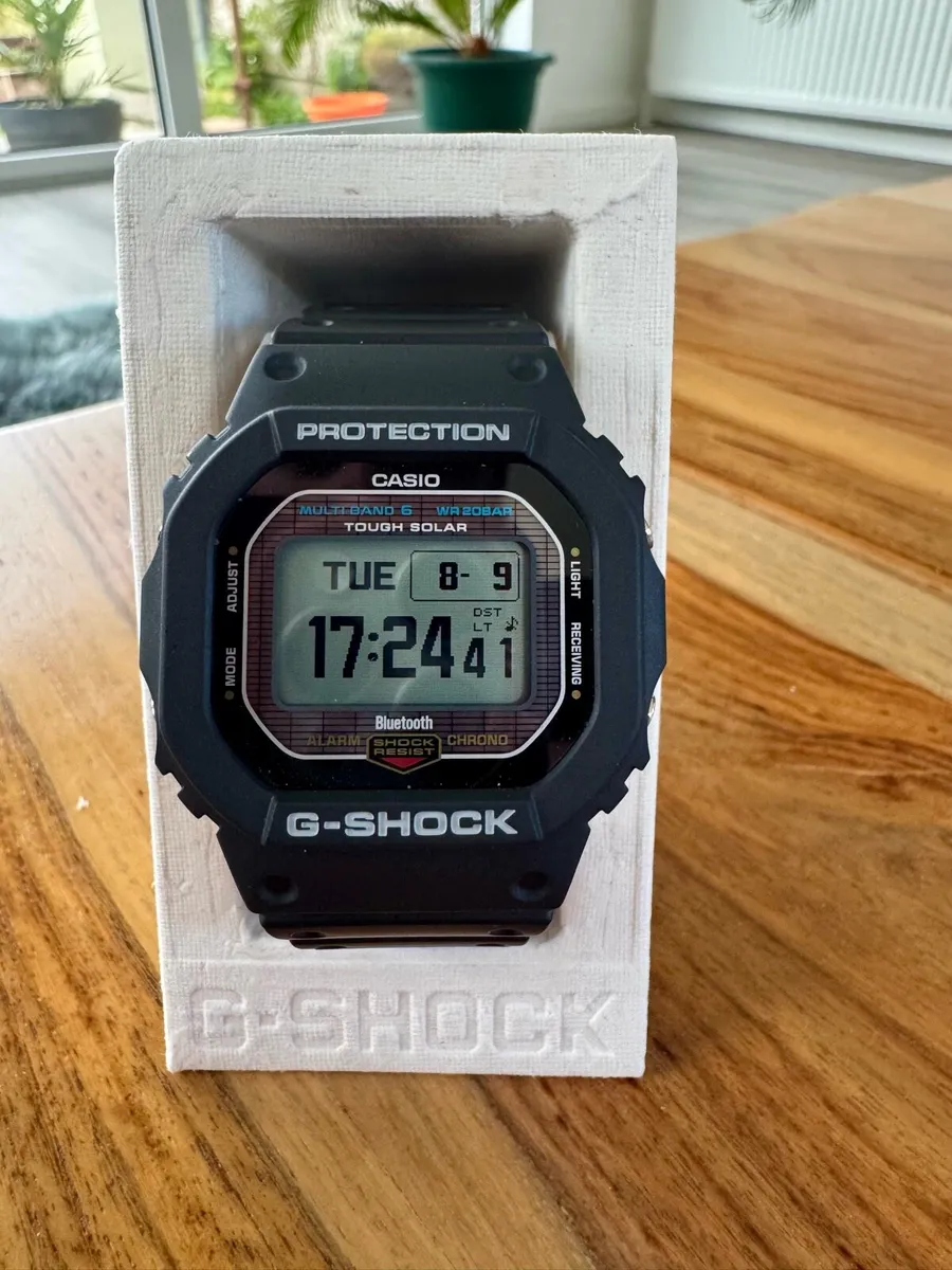 G SHOCK GW-BX5600-1 like new - Image 1
