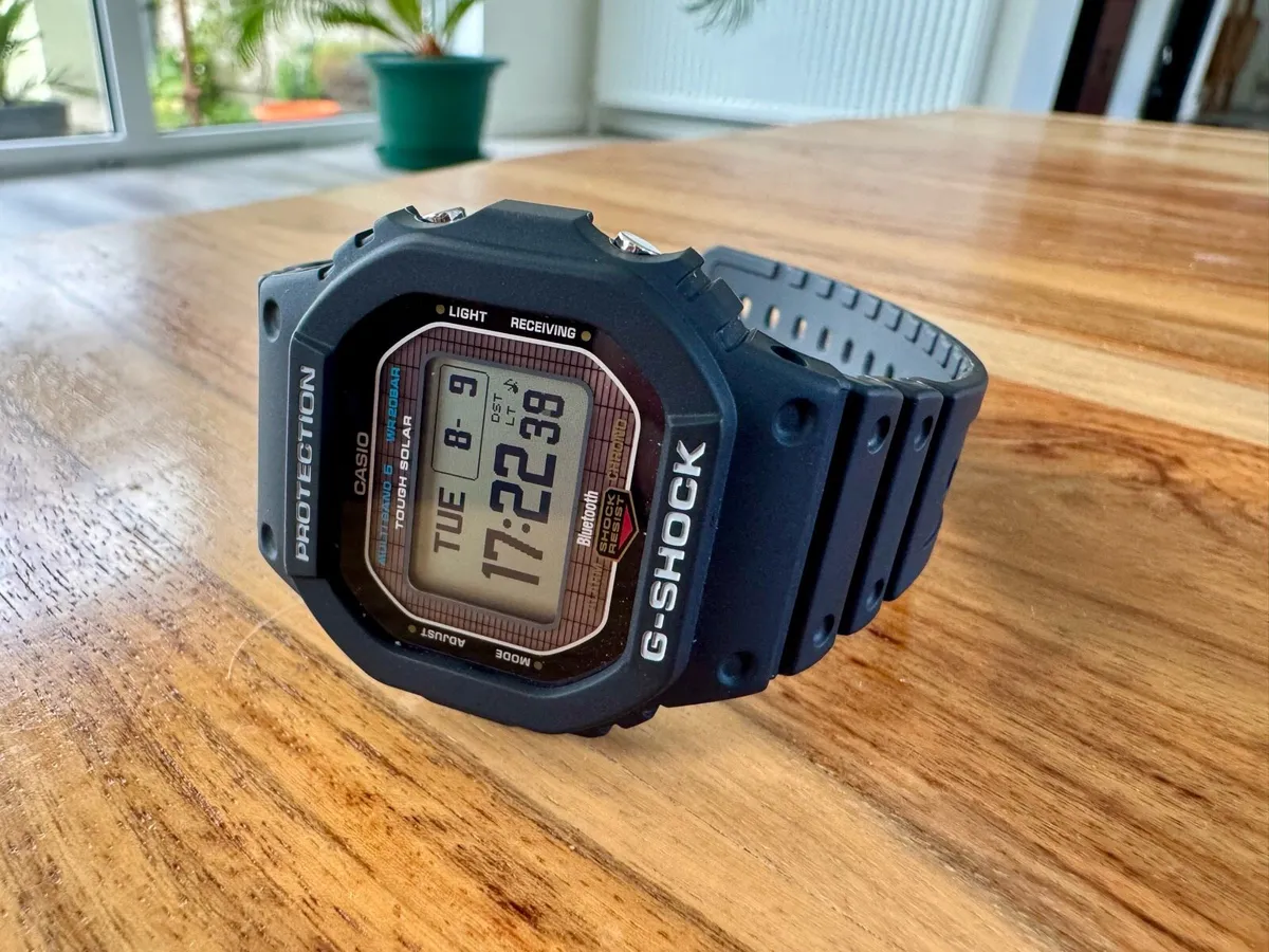 G SHOCK GW-BX5600-1 like new - Image 4