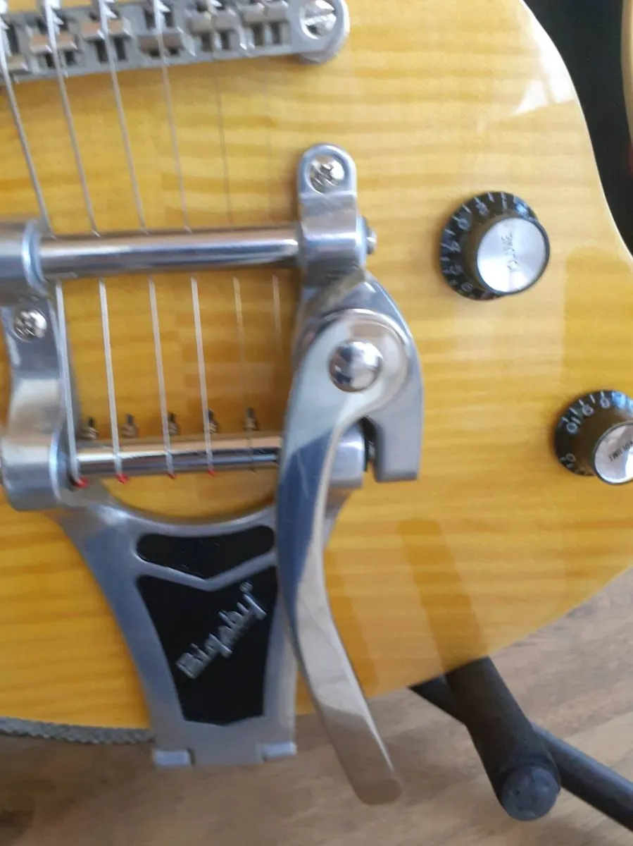 Guitar - Image 4