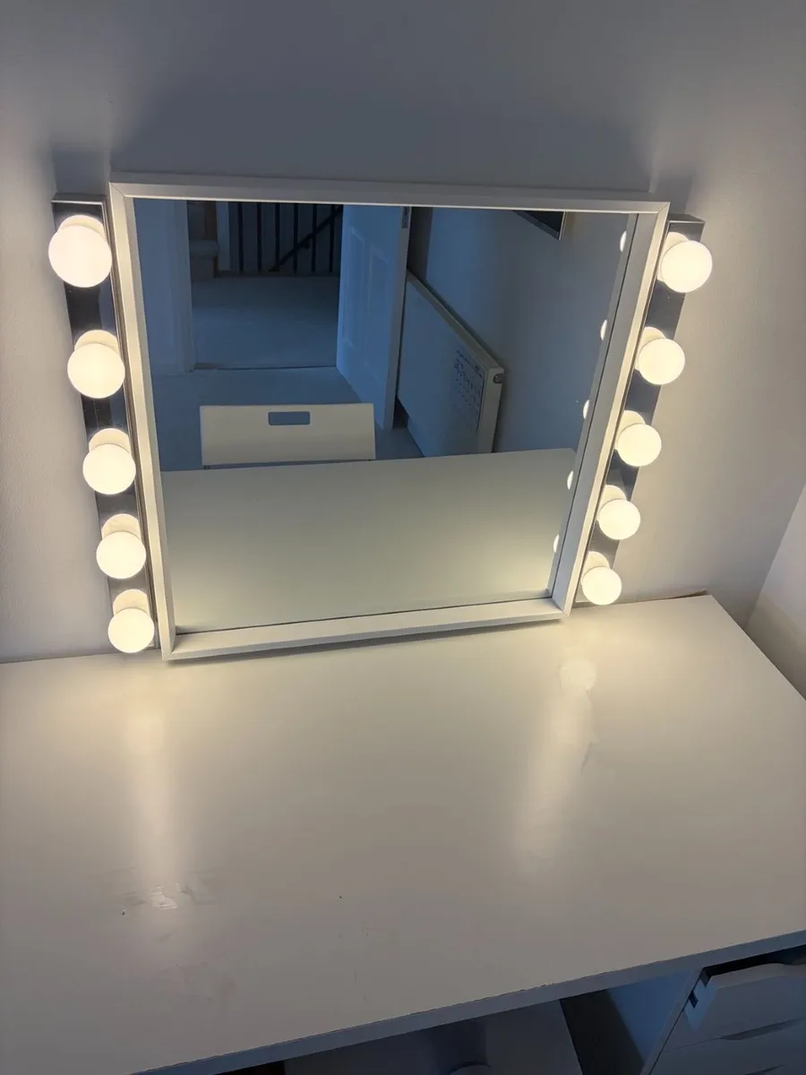 Pair of Vanity / Wall Strip Lights -Bulbs Included - Image 1