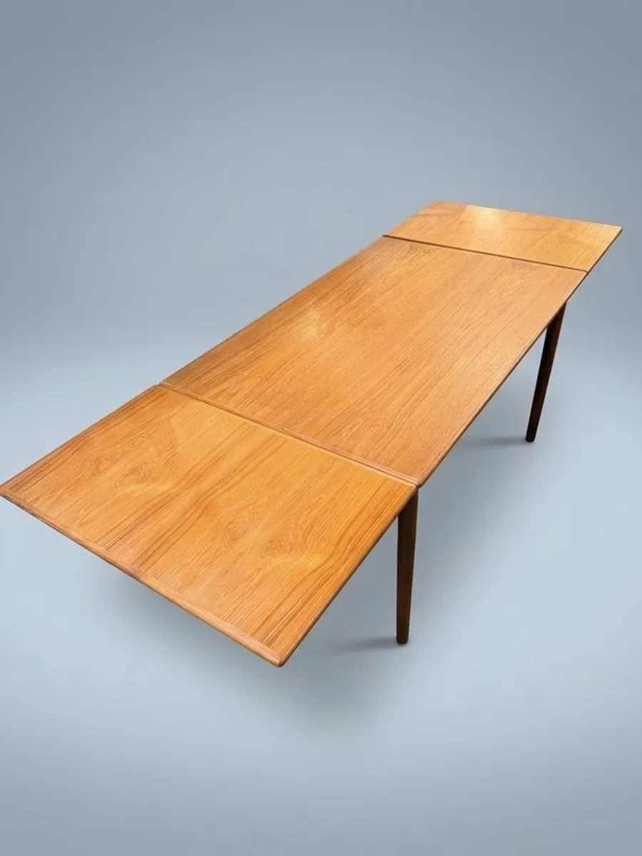 Elegant Mid-Century Danish Teak Extending Dining Table - Image 2