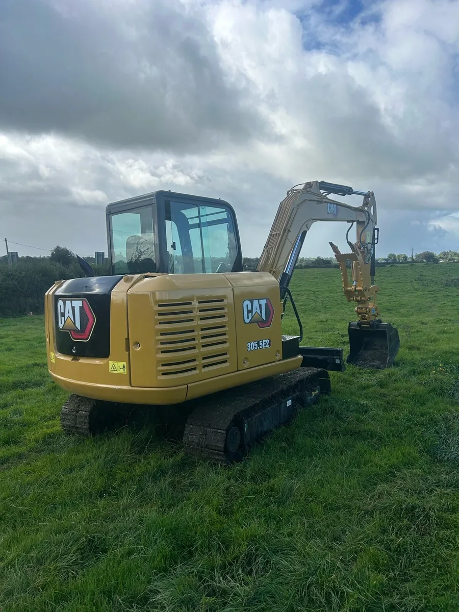Cat 5.5 Ton digger (No Vat) - Image 1