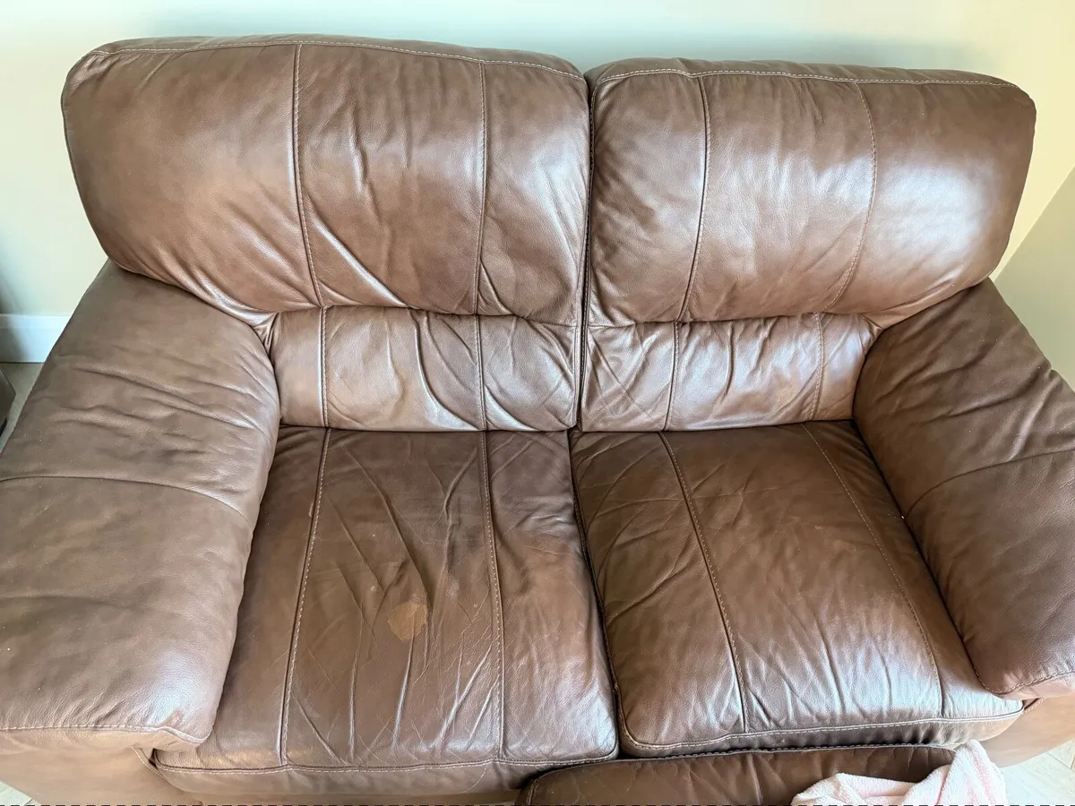 Leather couch - Image 3
