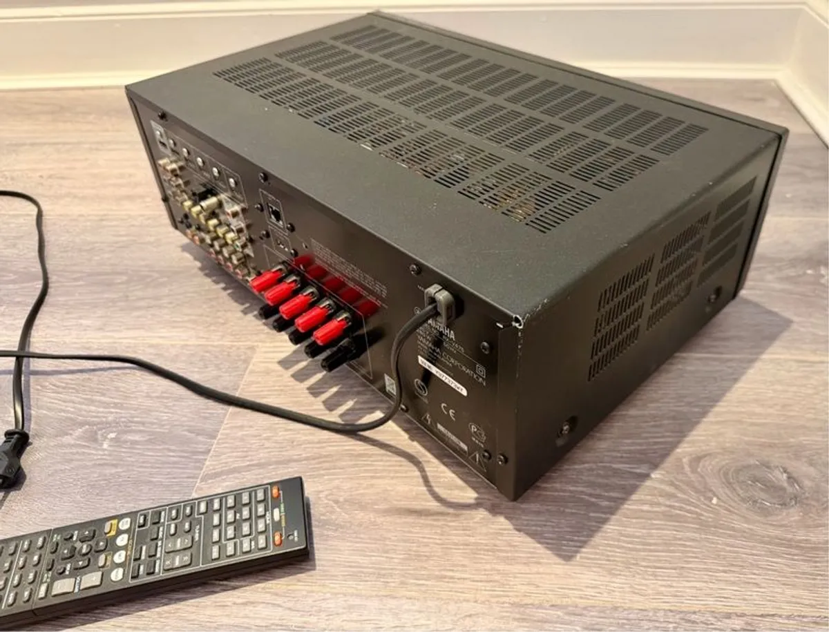 Yamaha RX-V475 - Image 3