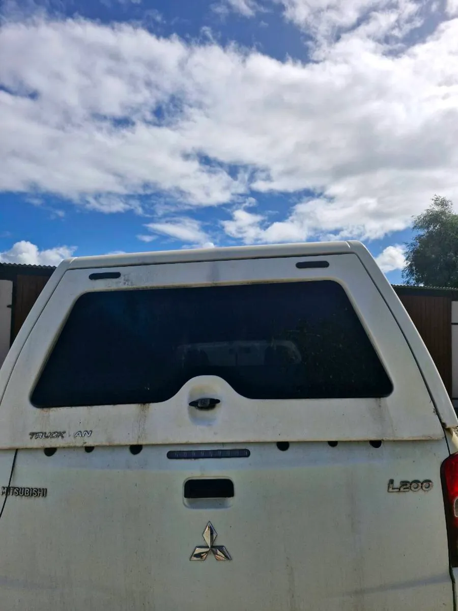 Mitsubishi l200 canopy - Image 2