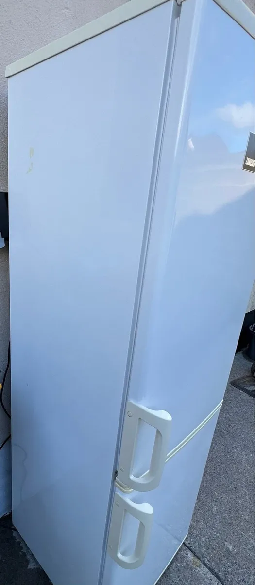 Fridge freezer - Image 2