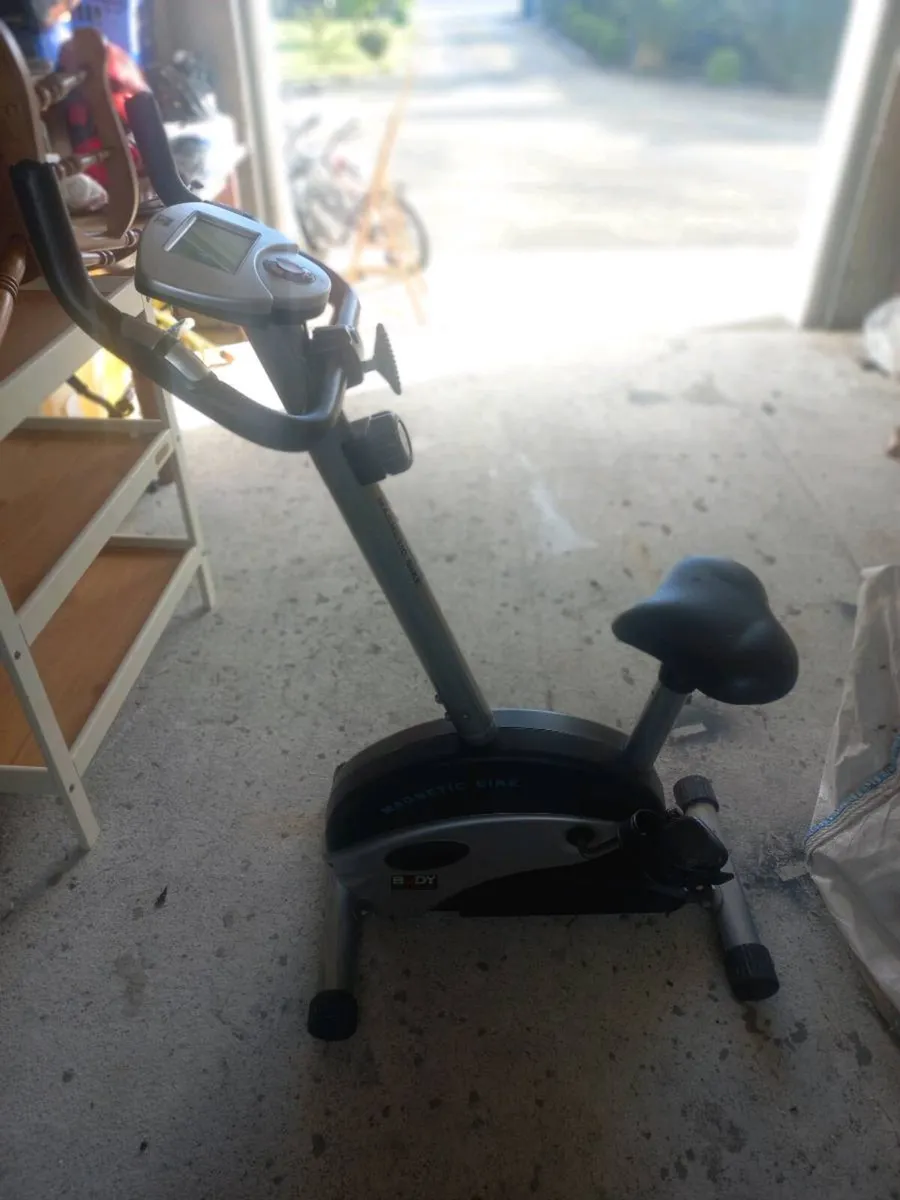 Gym equipment - Image 1