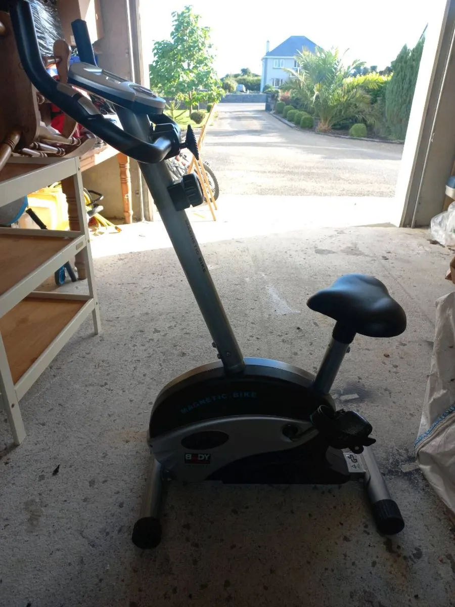 Gym equipment - Image 2