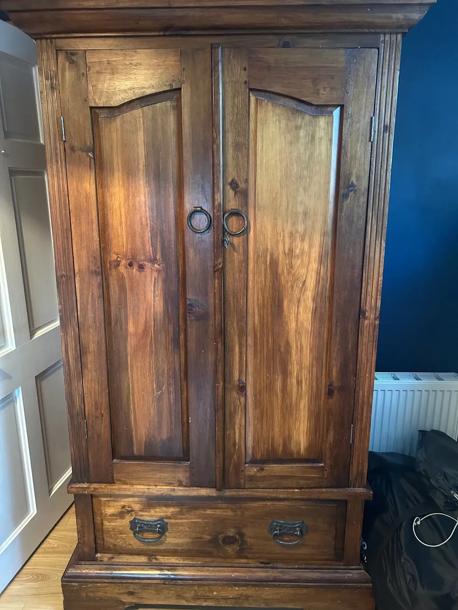 Bedroom furniture - Image 4