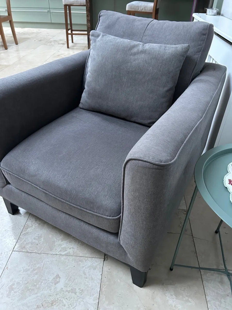 Armchair - Image 1