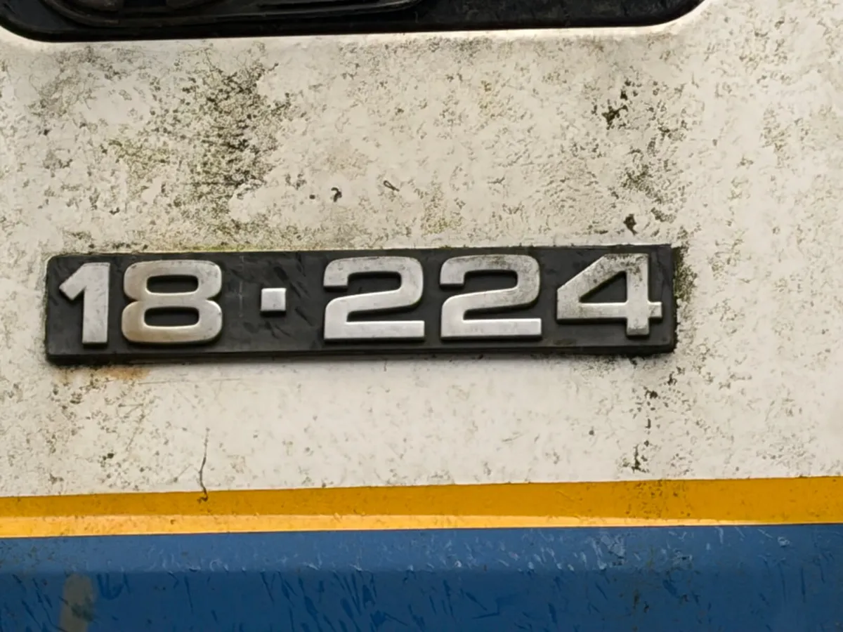 Man  8.224 1999 export - Image 2