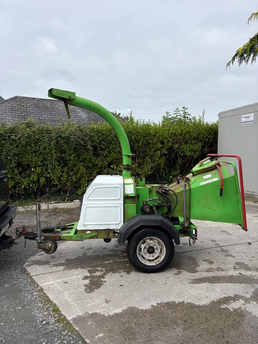 Towable Wood Chipper - Image 1